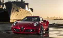 2015 Alfa Romeo 4C Photos (1)