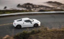 2015 Alfa Romeo 4C Photos (16)