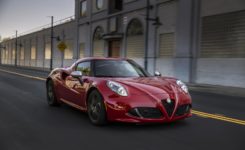 2015 Alfa Romeo 4C Photos (3)