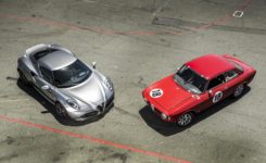 2015 Alfa Romeo 4C Photos (43)