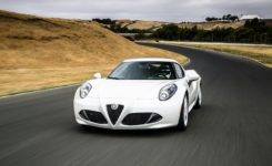 2015 Alfa Romeo 4C Photos (5)