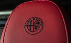 2015 Alfa Romeo 4C Photos (62)