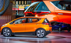 2015 Chevrolet Bolt EV Photos – ModelPublisher.com – (9)