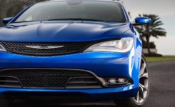 2015 Chrysler 200 Photos (1)