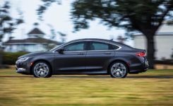 2015 Chrysler 200 Photos (10)