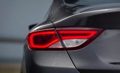 2015 Chrysler 200 Photos (104)