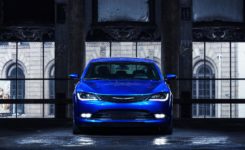 2015 Chrysler 200 Photos (121)