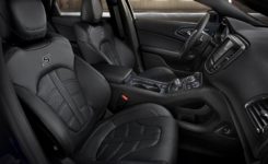 2015 Chrysler 200 Photos (125)