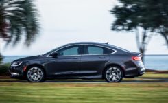 2015 Chrysler 200 Photos (137)