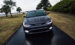 2015 Chrysler 200 Photos (15)