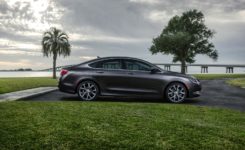 2015 Chrysler 200 Photos (57)