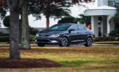 2015 Chrysler 200 Photos (59)