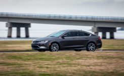 2015 Chrysler 200 Photos (61)