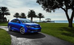 2015 Chrysler 200 Photos (92)