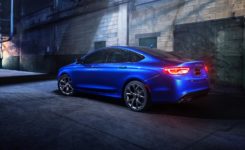 2015 Chrysler 200 Photos (99)