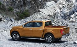 2015-nissan-navara-photos-modelpublisher-com-28