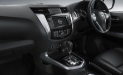2015-nissan-navara-photos-modelpublisher-com-34