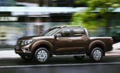 2015-nissan-navara-photos-modelpublisher-com-41