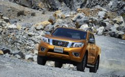 2015-nissan-navara-photos-modelpublisher-com-44