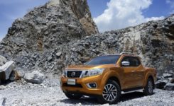 2015-nissan-navara-photos-modelpublisher-com-46