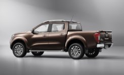 2015-nissan-navara-photos-modelpublisher-com-48