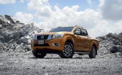 2015-nissan-navara-photos-modelpublisher-com-9