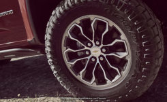 2017 Chevrolet Colorado ZR2 Photos – ModelPublisher.com – (7)