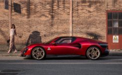 2024-Alfa-Romeo-33-stradale-at-ModelPublisher-3