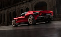 2024-Alfa-Romeo-33-stradale-at-ModelPublisher-38